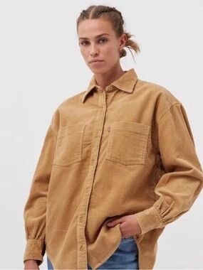 Levi’s Corduroy Button-Up Shirt Jacket in Tan